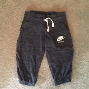 Kids nike jogger capris